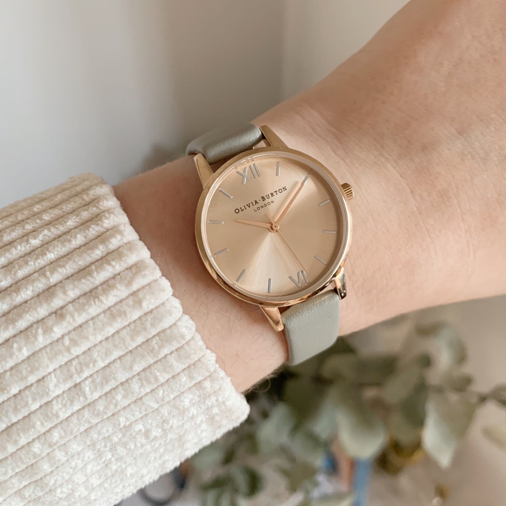 The England  30mm Rose Gold & Grey Leather Strap Watch