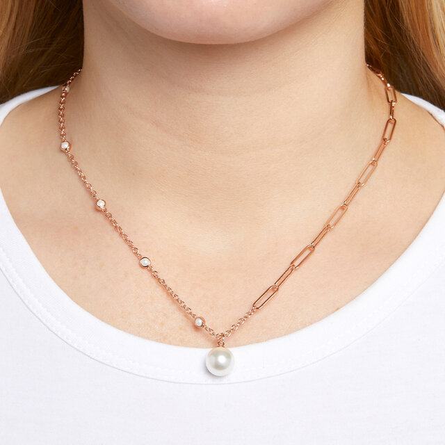 Collier Pearl or rose