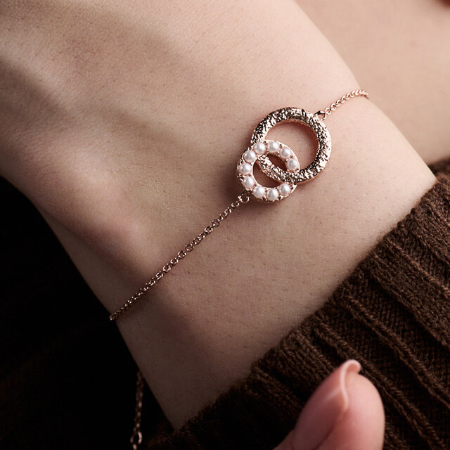 Rose Gold Pearl Bracelet
