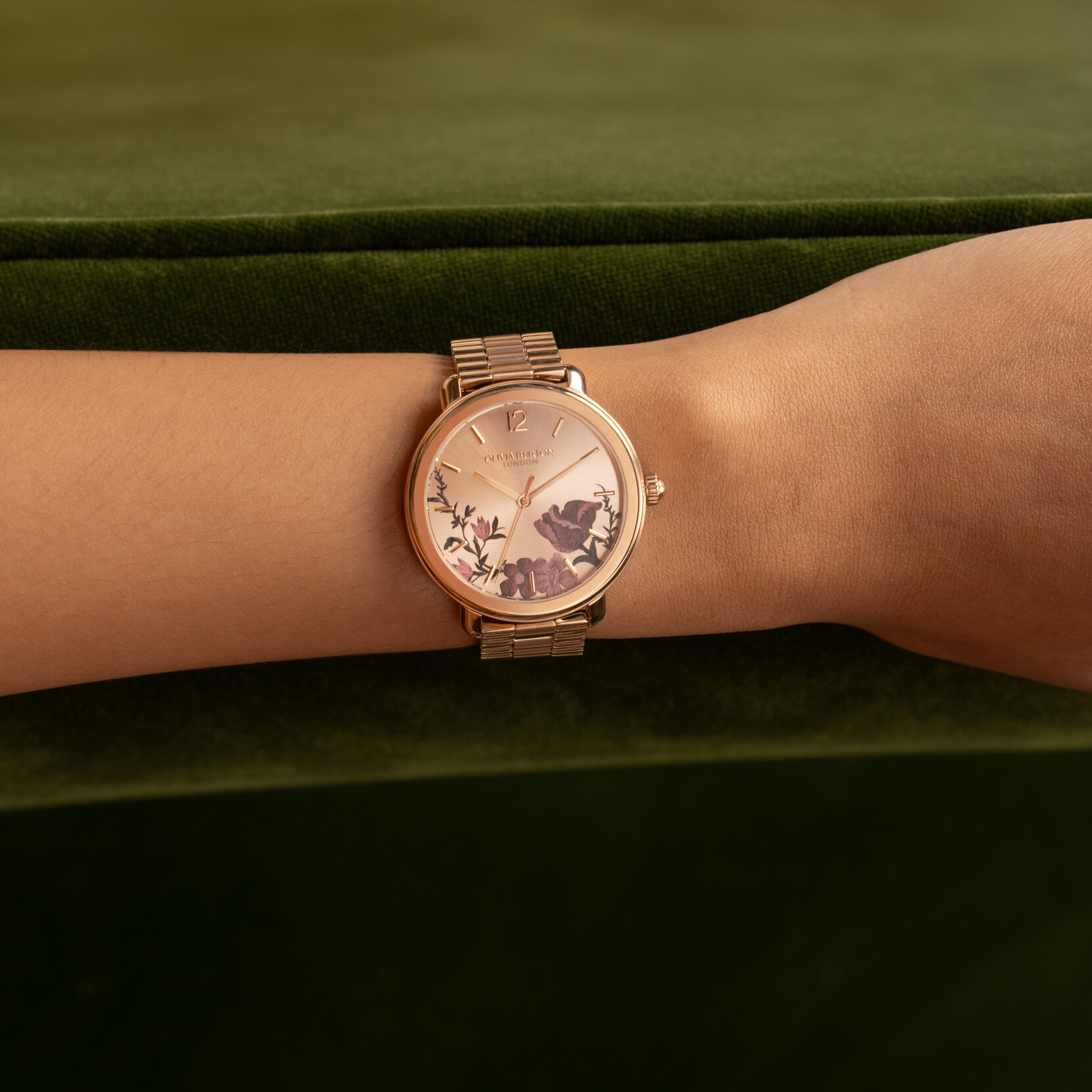 36mm Vintage Floral Rose Gold Bracelet Watch