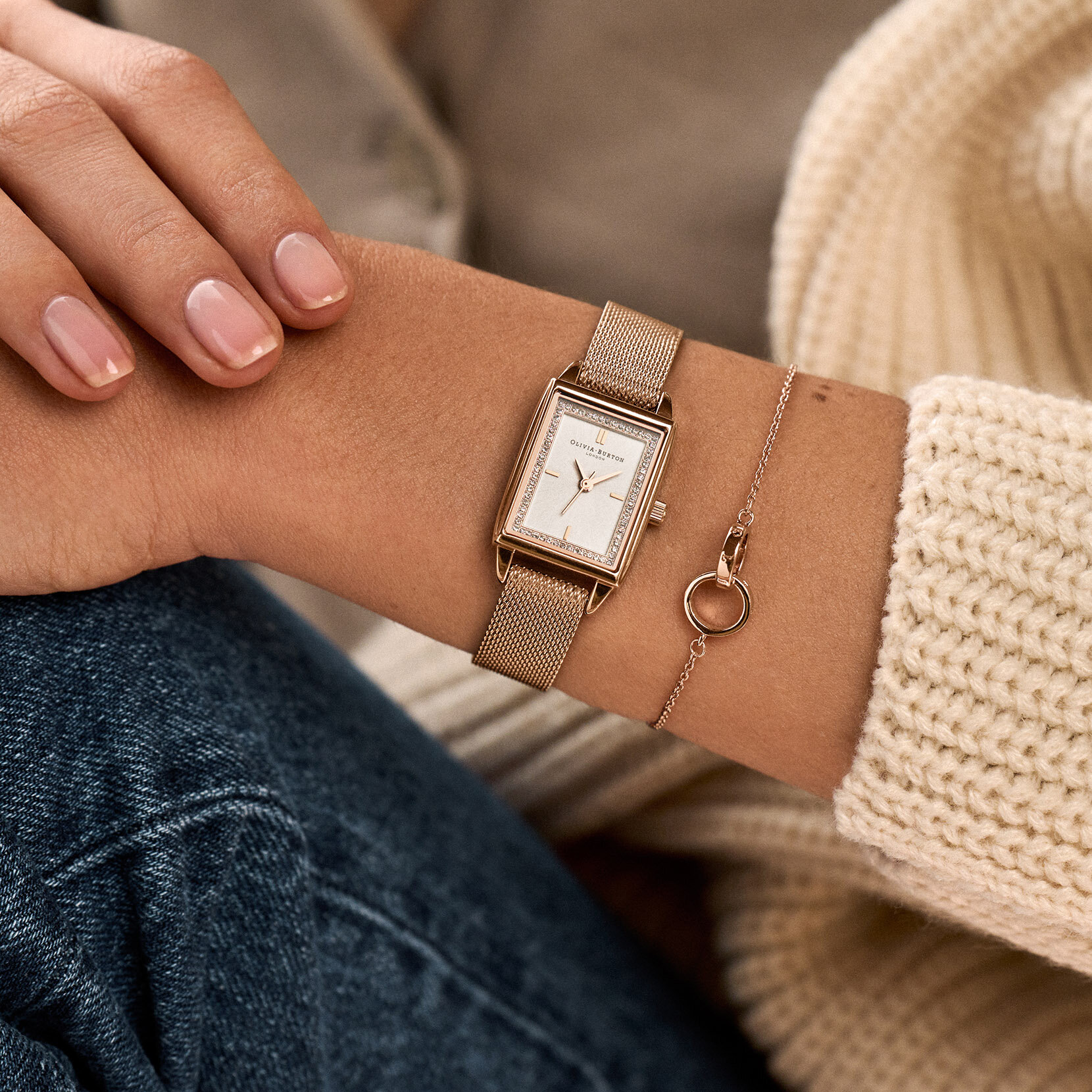 Montre Townhouse rectangulaire blanc à bracelet milanais or blanc 21 mm