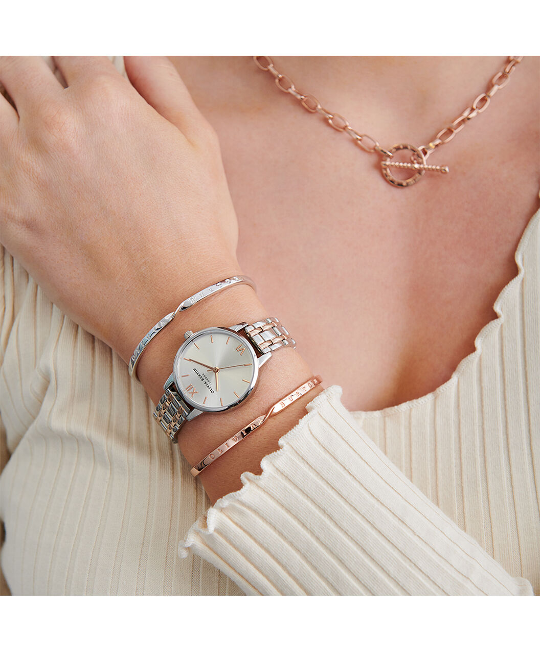Amazon.com: Weicam Women's Diamond Wristwatch Bangle Bracelet Jewelry Set  Analog Quartz Wrist Watch for Ladies (Gold) : Clothing, Shoes & Jewelry