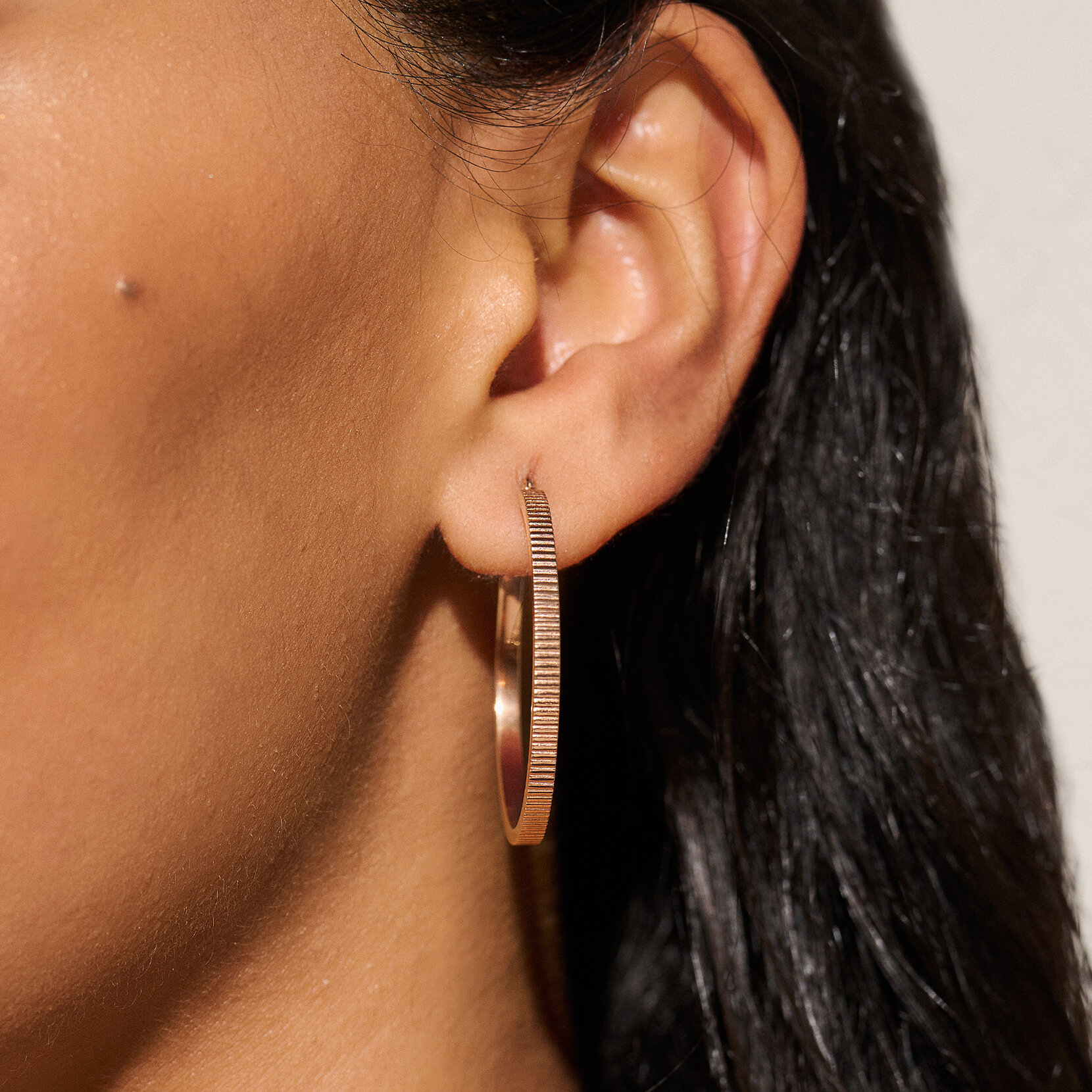 Linear Carnation Gold Hoop Earrings