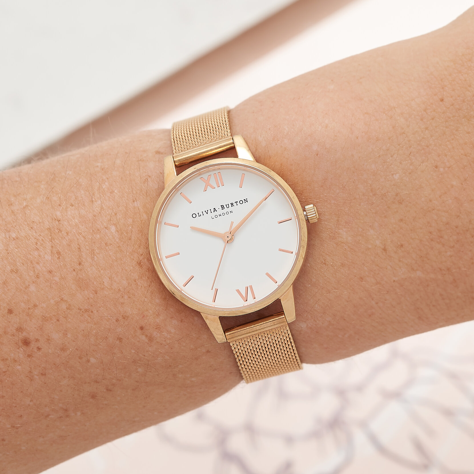 30mm White & Rose Gold Mesh Watch