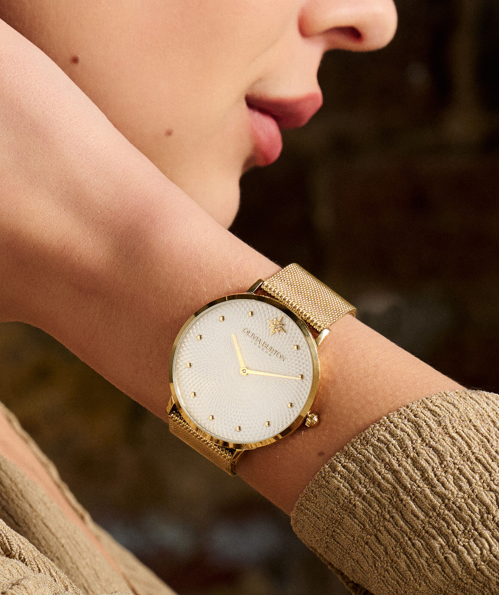 Celestial 40mm Ultra Slim Metallic White Gold Mesh Watch
