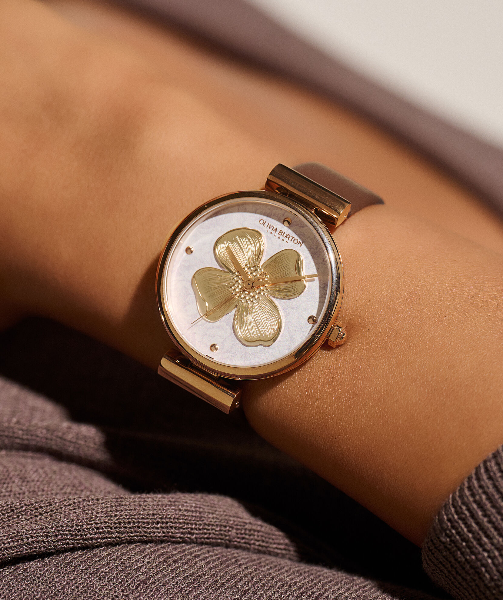 Signature 36mm Dogwood T Bar Rose Gold Mushroom Leather Strap
