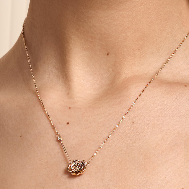 Tudor Rose Rose Gold Pendant Necklace
