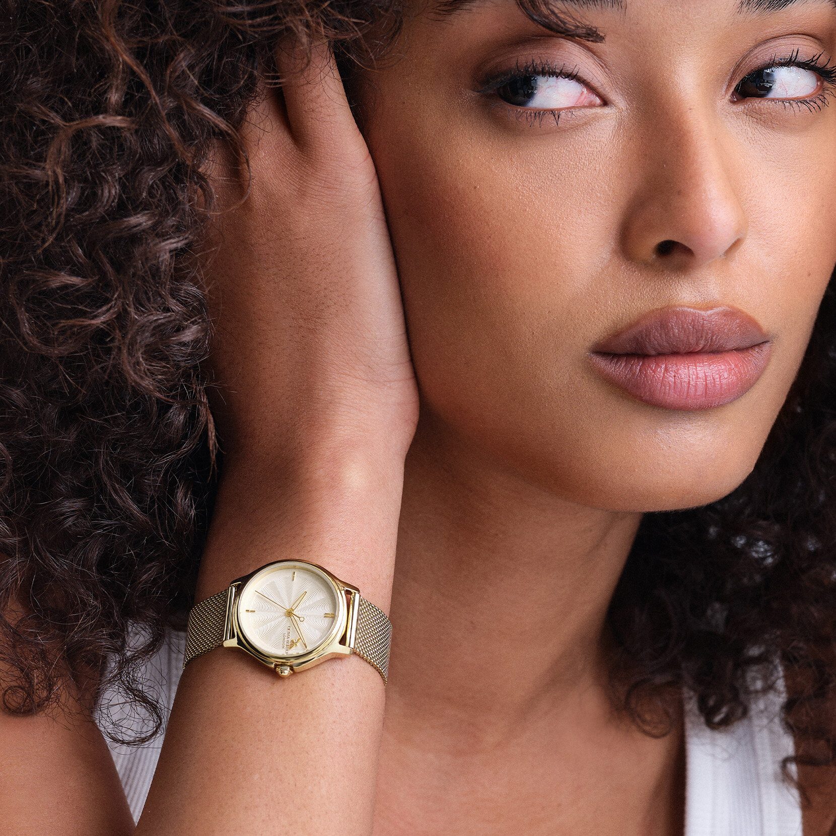 30mm Classic Bee White & Gold Mesh Watch