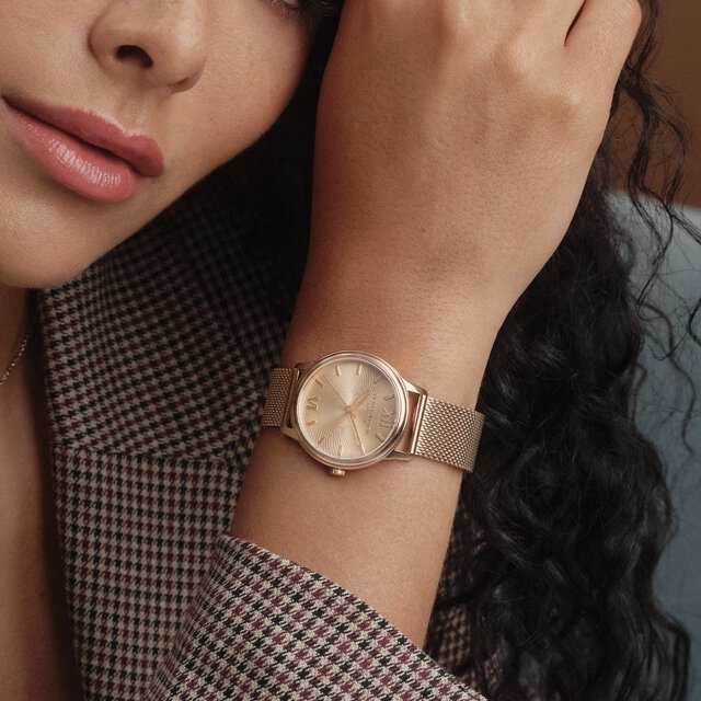 32mm Swirl Carnation Gold & Rose Gold Mesh Watch