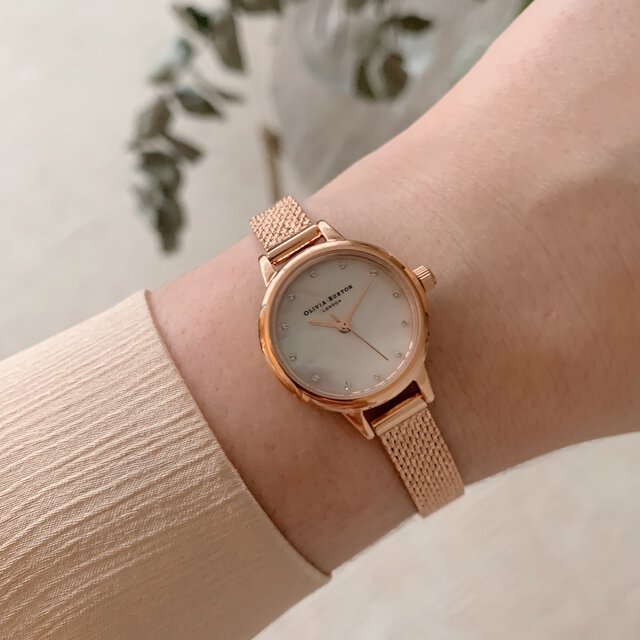 Montre à cadran Mini nacre blanche, index scintillants et bracelet milanais bouclé or rose