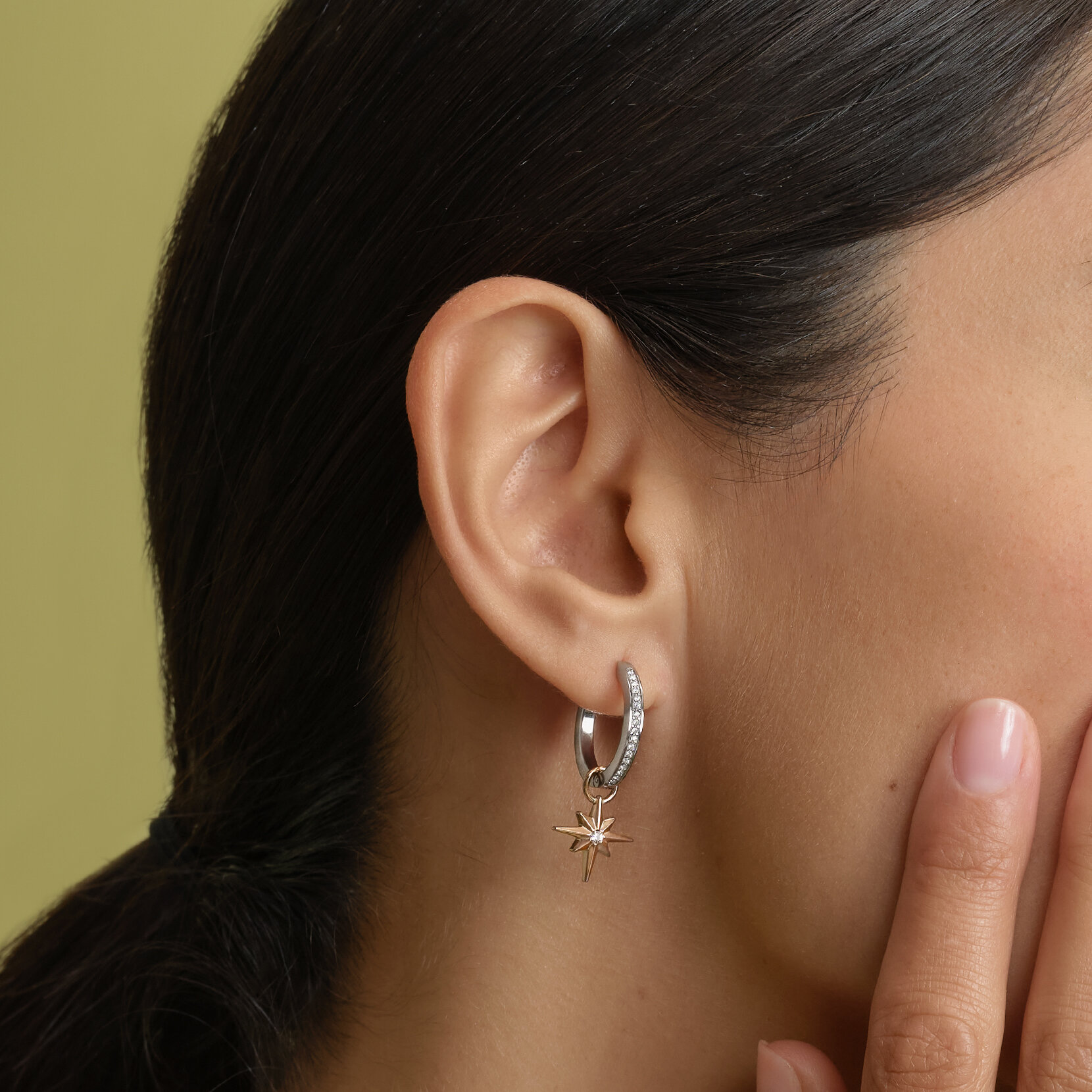 Boucles d'Oreilles Huggie Celestial Star and Moon Argent