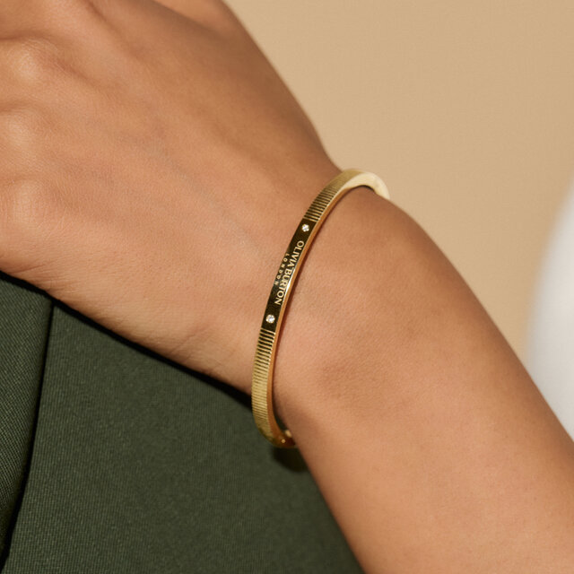 Linear Gold Bangle