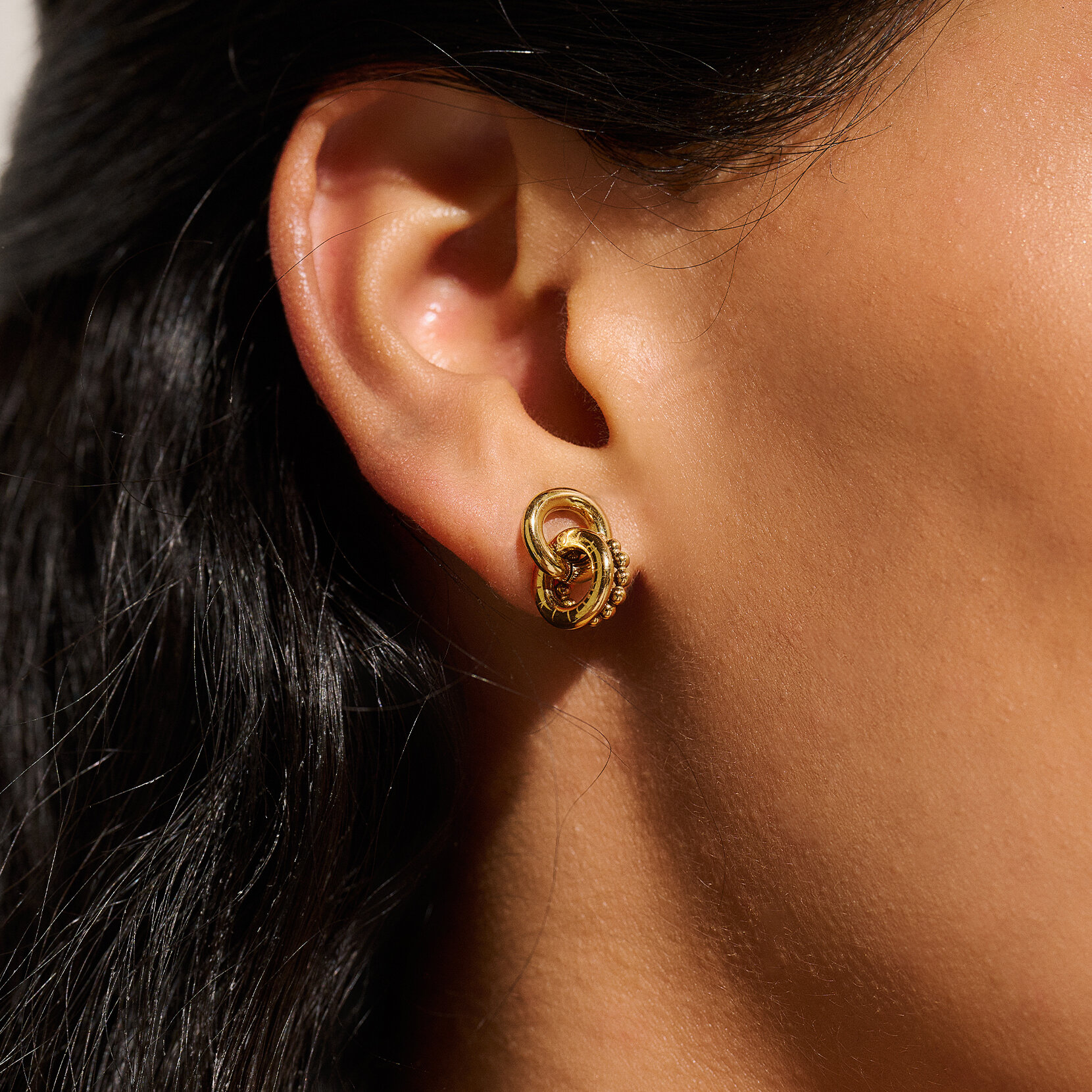 Vintage Bead Gold Interlinked Circle Earrings