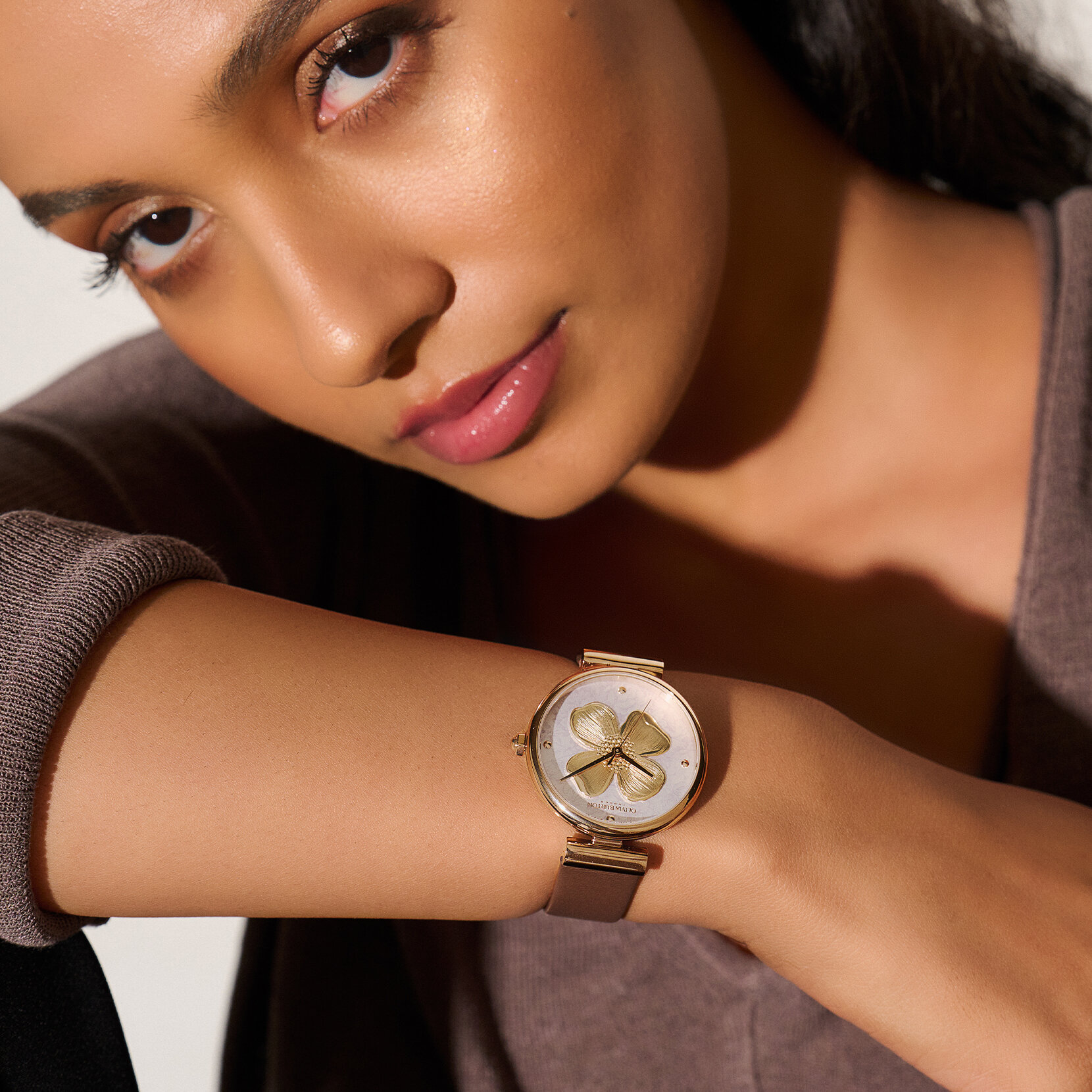 Montre Fleur de cornouiller avec fermoir en T et bracelet en cuir Or rose et Champignon 36 mm
