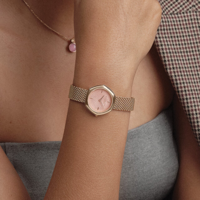 28mm Charing Blush & Rose Gold Mesh Watch