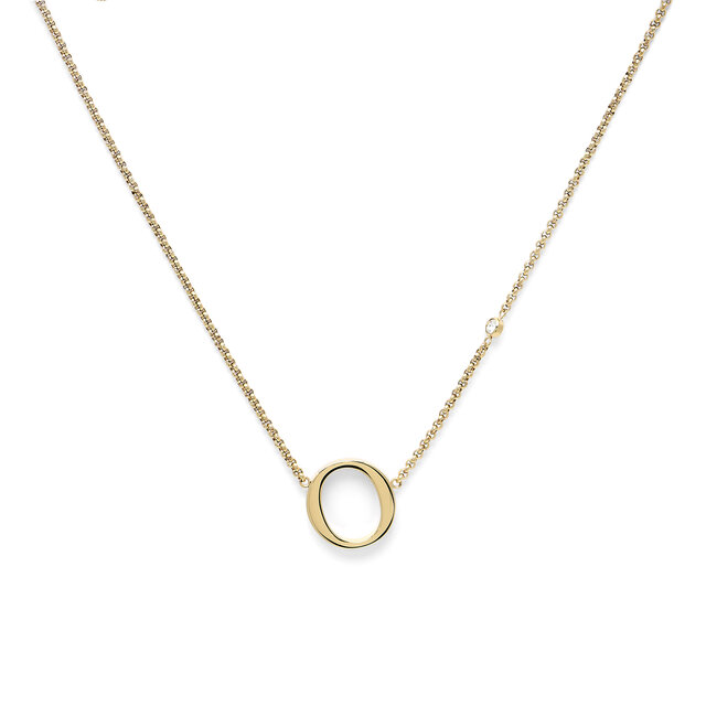 O Gold Pendant Necklace