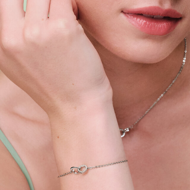 Kindred Interlink Heart Silver Tone Bracelet